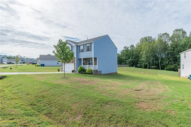 1174 Tilburn Terrace, photo 4 of 49