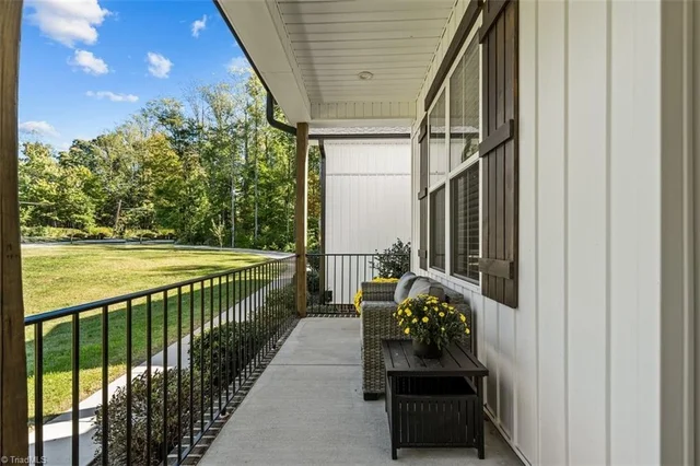 7007 Ridge Haven Road, photo 4 of 50
