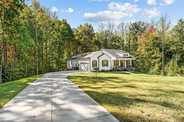 7007 Ridge Haven Road, photo 3 of 50