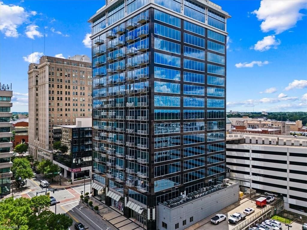 Photo of 201 N Elm Street #604, Greensboro, NC 27401 (MLS # 1204261)