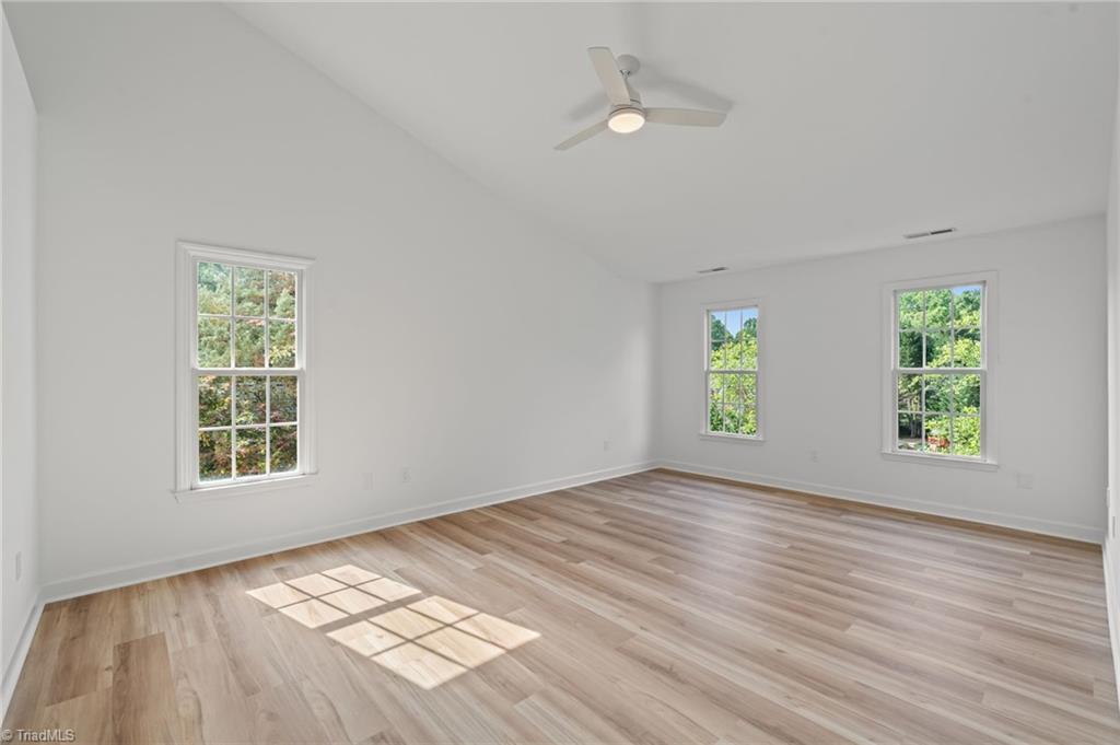 3003 Peninsula Drive, Jamestown, North Carolina image 12