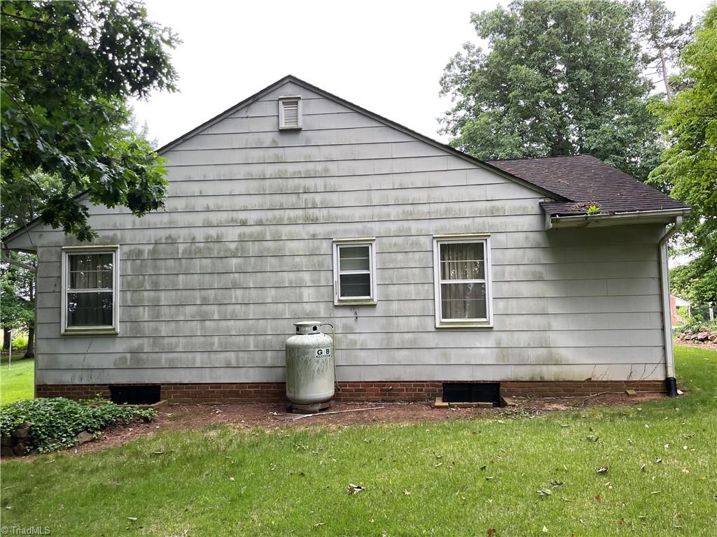 1834 Zephyr Road, Dobson, North Carolina image 4