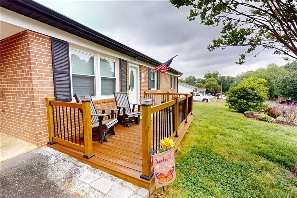 Photo of 161 Washington Avenue, Mount Airy, NC 27030 (MLS # 1219064)