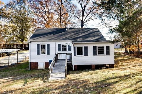 A home in Ramseur