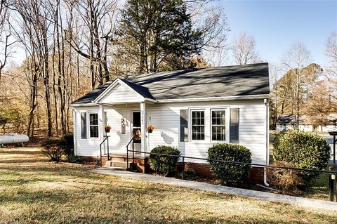 A home in Ramseur