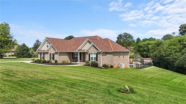 116 Steeple View Drive, photo 2 of 37