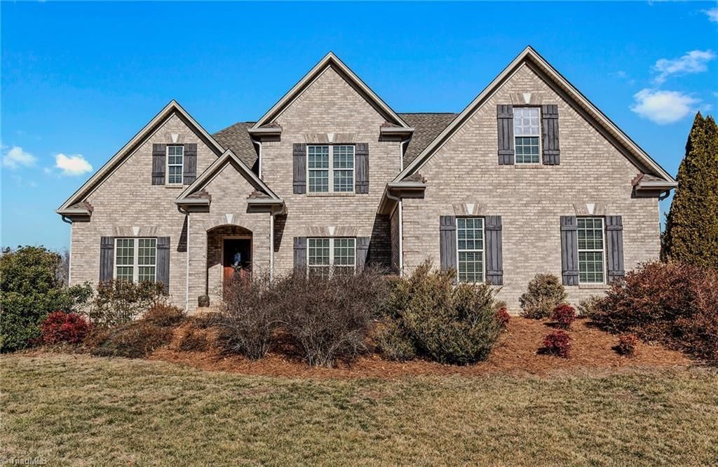 Photo of 8814 Sawtooth Court, Kernersville, NC 27284 (MLS # 1209520)