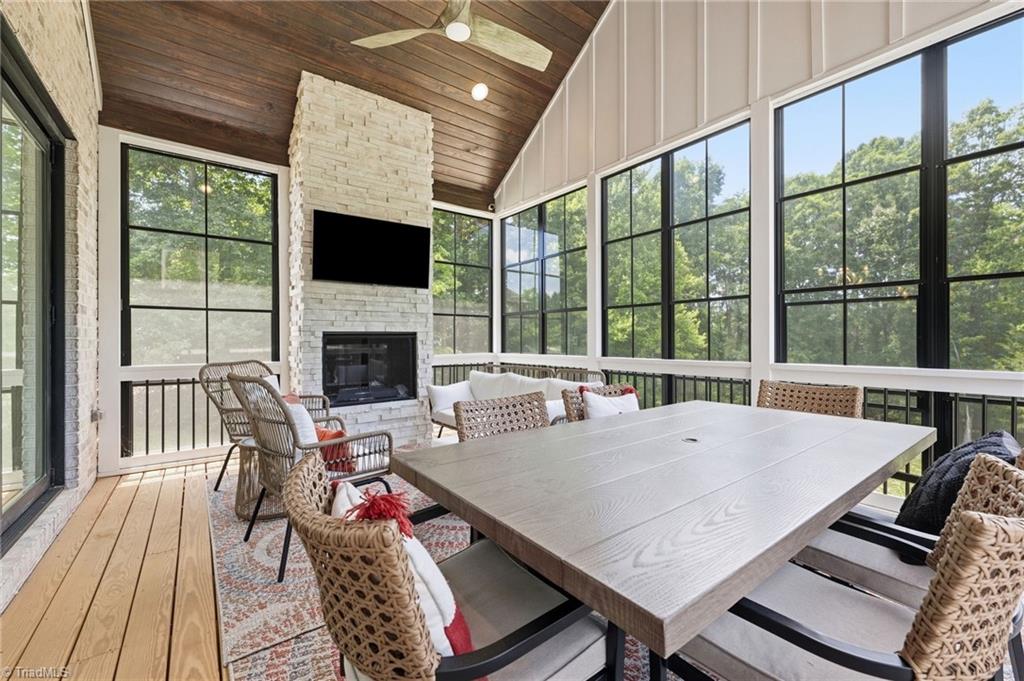 Welcome to this modern custom luxury home by Walraven Signature Homes, – image 42