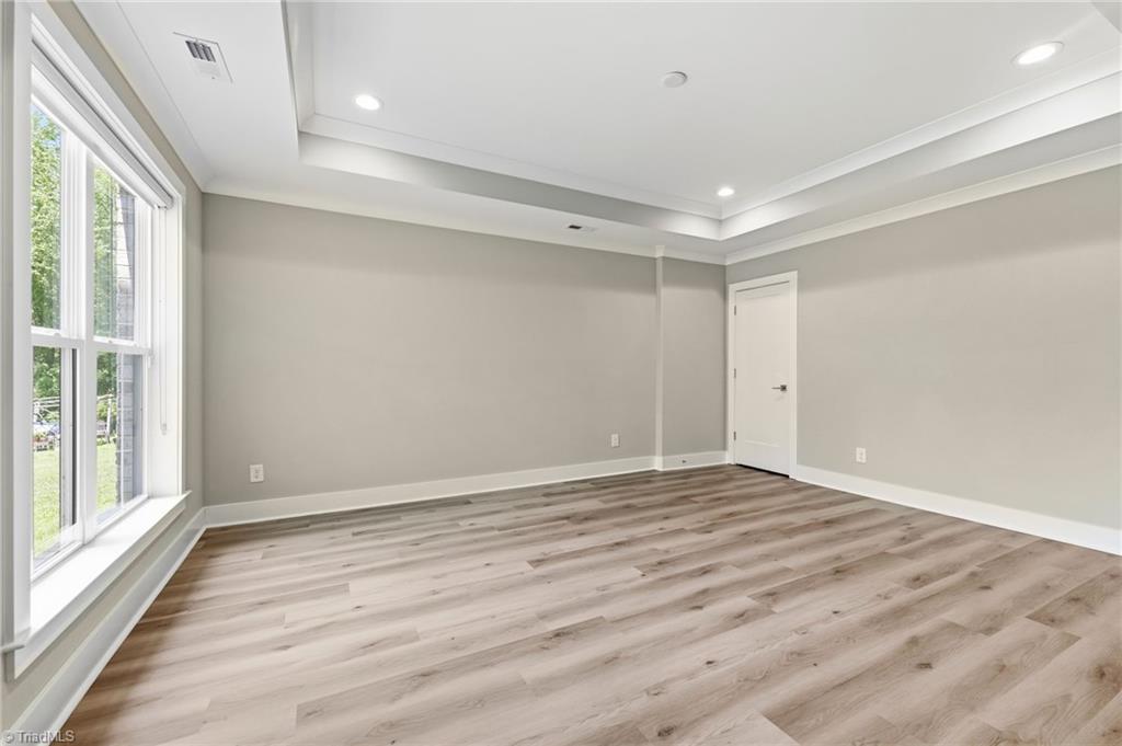 Welcome to this modern custom luxury home by Walraven Signature Homes, – image 37