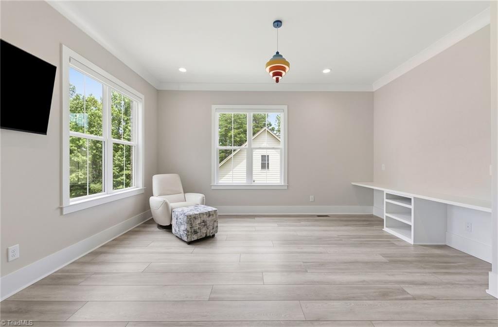 Welcome to this modern custom luxury home by Walraven Signature Homes, – image 6