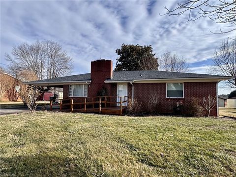 Homes For Sale - 311 James Street<br/> Dobson, NC 27017