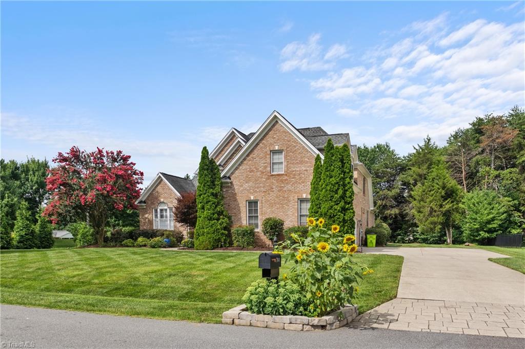 Kernersville, North Carolina 27284, United States, 4 Bedrooms Bedrooms, ,4 BathroomsBathrooms,Residential,Active,174434