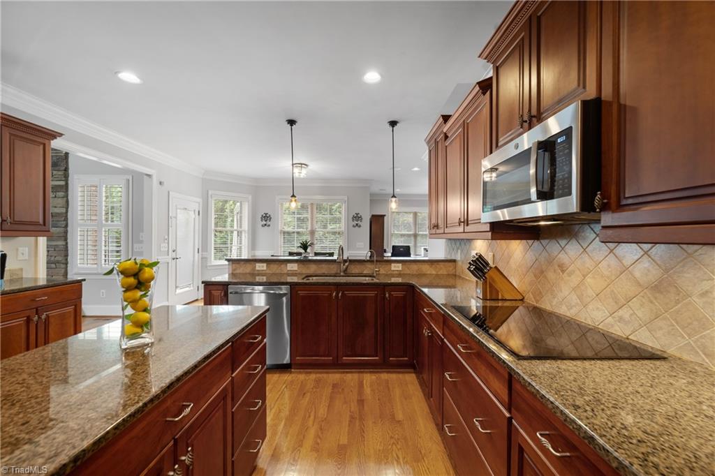 Kernersville, North Carolina 27284, United States, 4 Bedrooms Bedrooms, ,4 BathroomsBathrooms,Residential,Active,174434