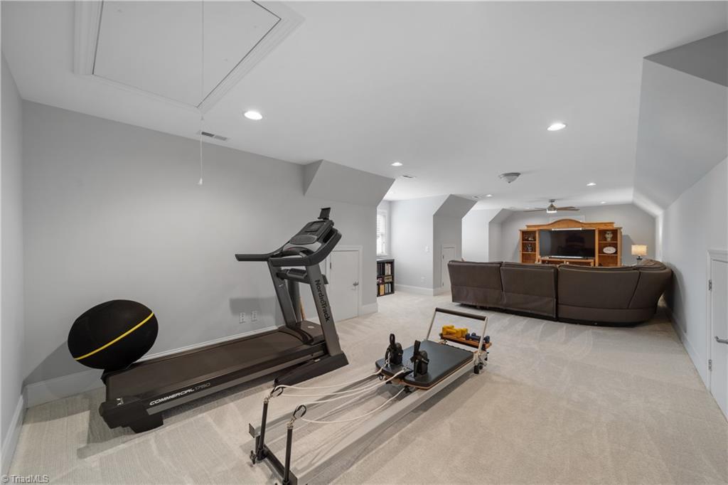 Kernersville, North Carolina 27284, United States, 4 Bedrooms Bedrooms, ,4 BathroomsBathrooms,Residential,Active,174434