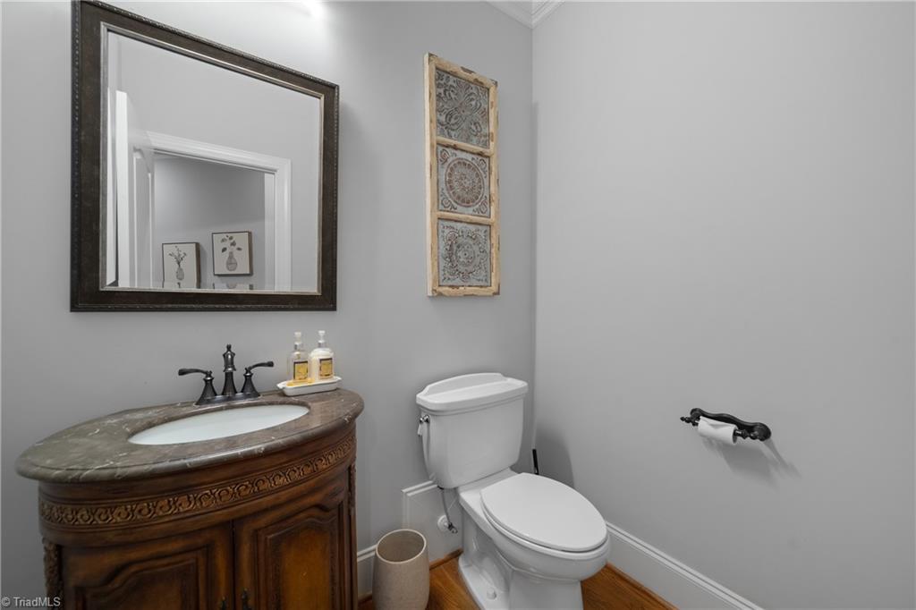 Kernersville, North Carolina 27284, United States, 4 Bedrooms Bedrooms, ,4 BathroomsBathrooms,Residential,Active,174434