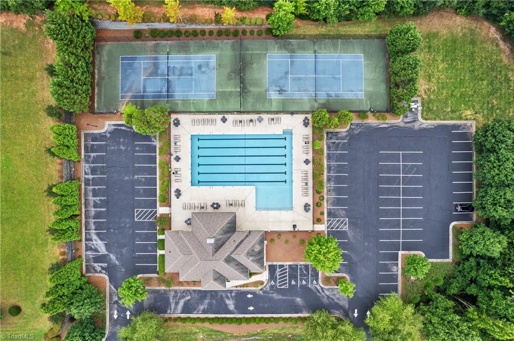 Kernersville, North Carolina 27284, United States, 4 Bedrooms Bedrooms, ,4 BathroomsBathrooms,Residential,Active,174434