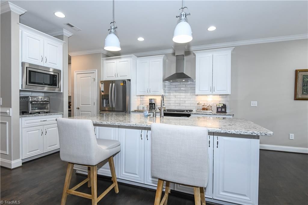 Photo of 402 Kingsbridge Court, Greensboro, NC 27455 (MLS # 1208425)