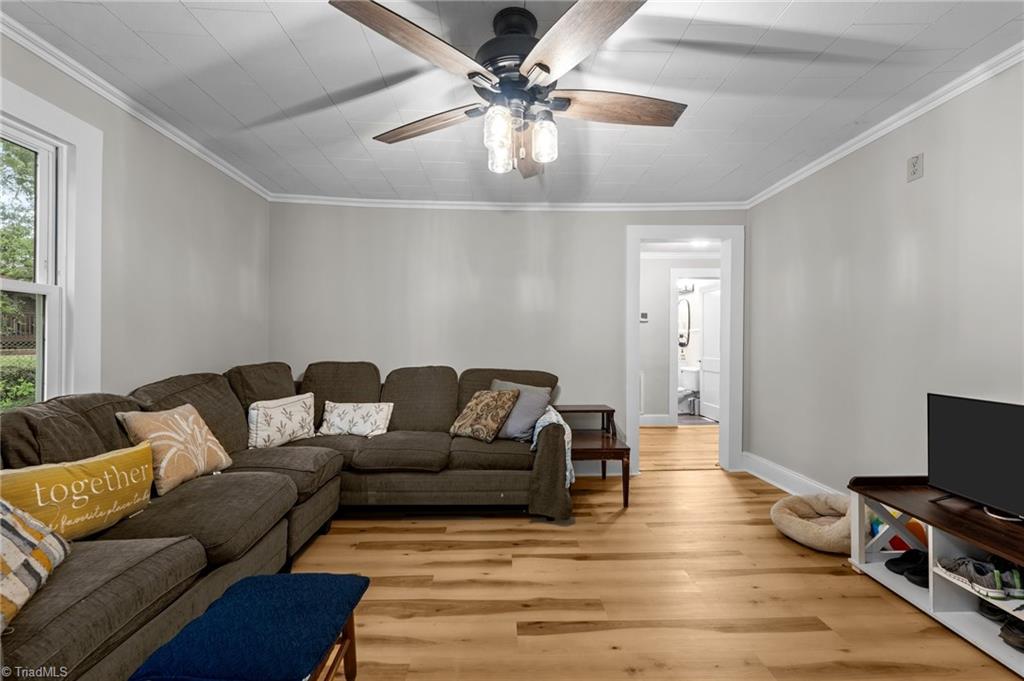1105 Hawthorne Lane, Burlington, North Carolina image 4