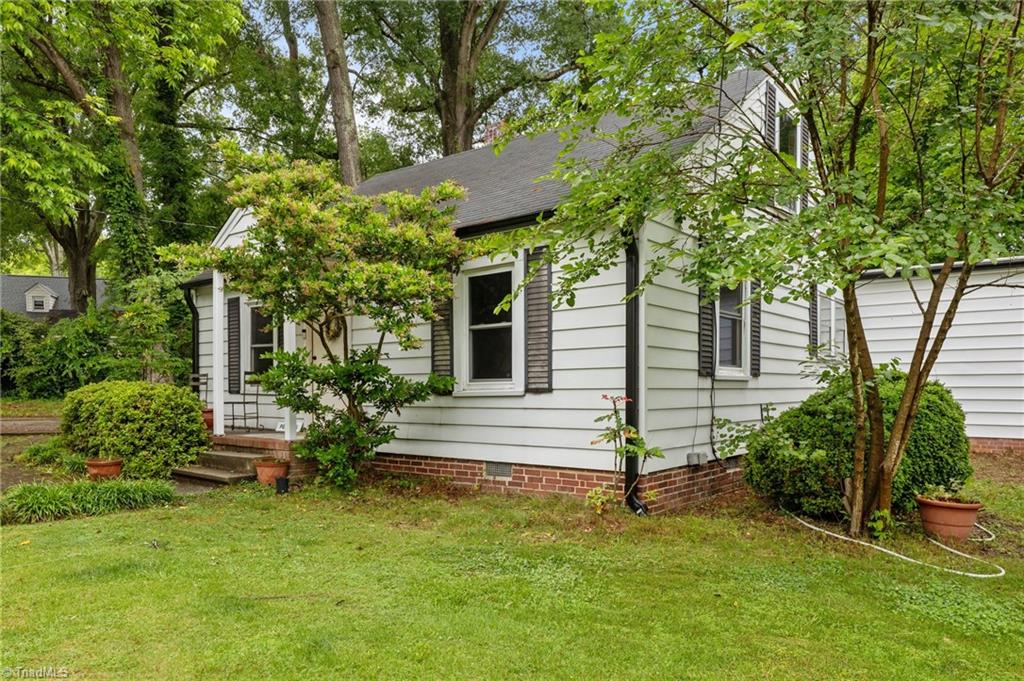 1105 Hawthorne Lane, Burlington, North Carolina image 23