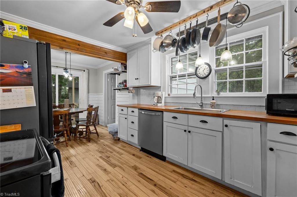 1105 Hawthorne Lane, Burlington, North Carolina image 13