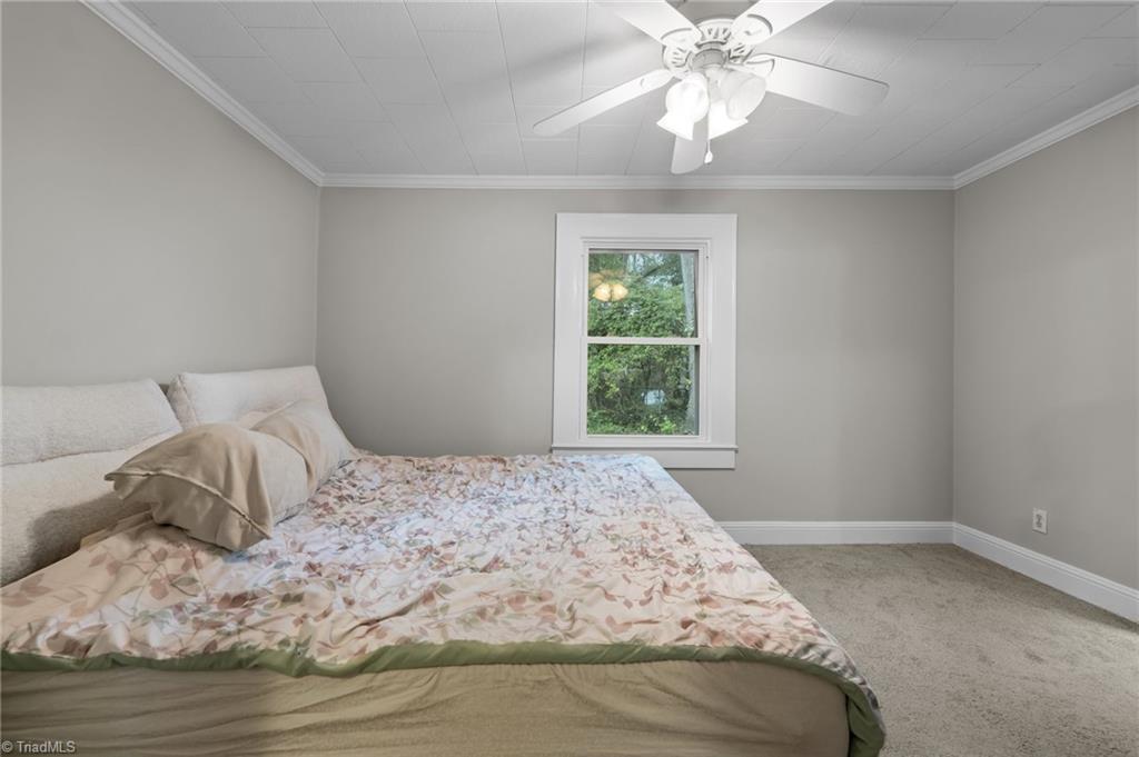 1105 Hawthorne Lane, Burlington, North Carolina image 7