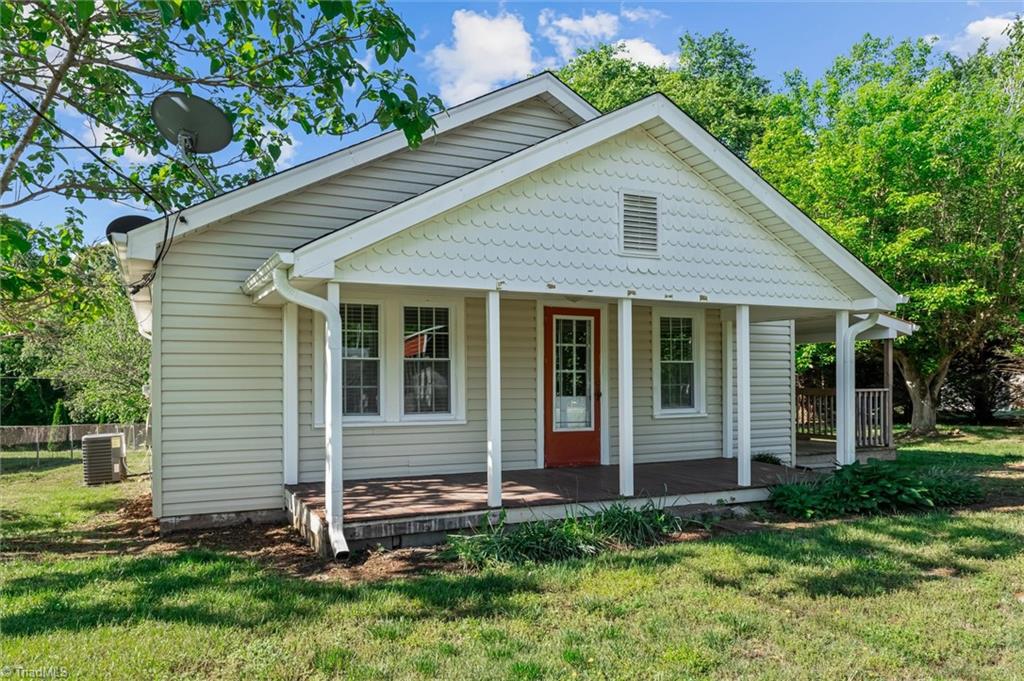 1516 Brock Road, Yadkinville, North Carolina image 2