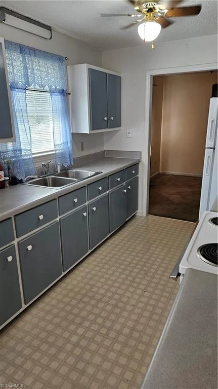 146 E 3rd Street, photo 5 of 14