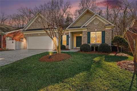 Photo of 126 Heritage Hill Drive, Jamestown, NC 27282 (MLS # 1206261)