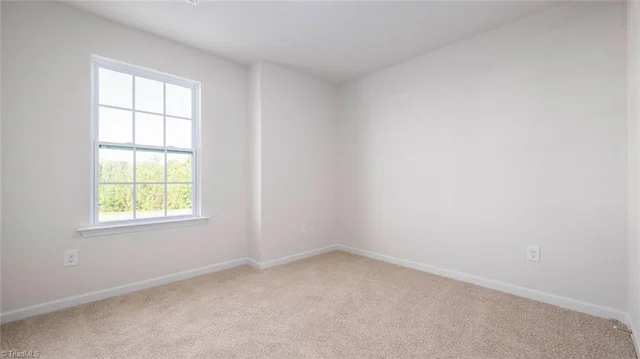 1602 Komondor Trail, photo 3 of 29