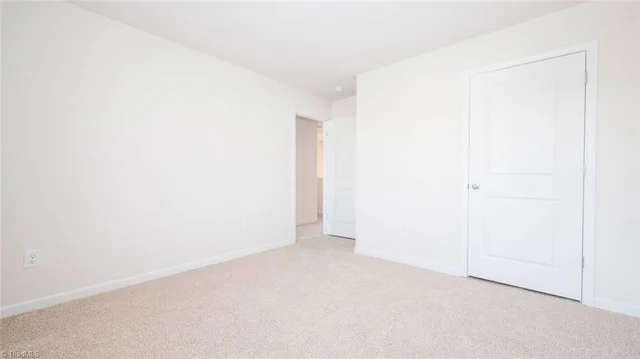1602 Komondor Trail, photo 5 of 29