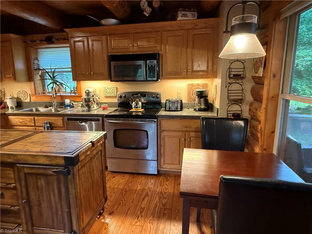 650 Cabin Cove Lane, Moravian Falls, North Carolina image 19
