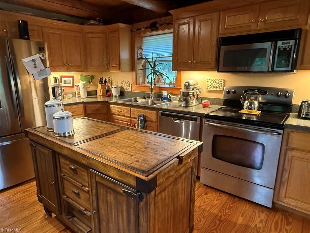 650 Cabin Cove Lane, Moravian Falls, North Carolina image 17