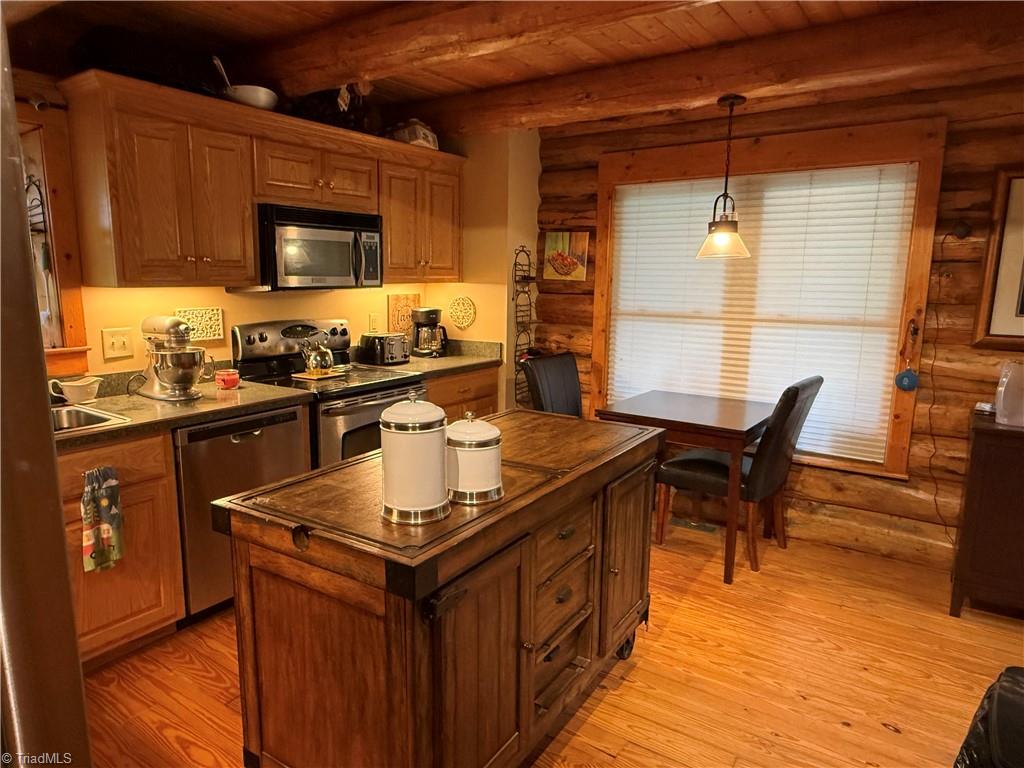 650 Cabin Cove Lane, Moravian Falls, North Carolina image 20