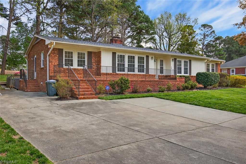 Photo of 4707 Ramblewood Drive, Greensboro, NC 27406 (MLS # 1213750)