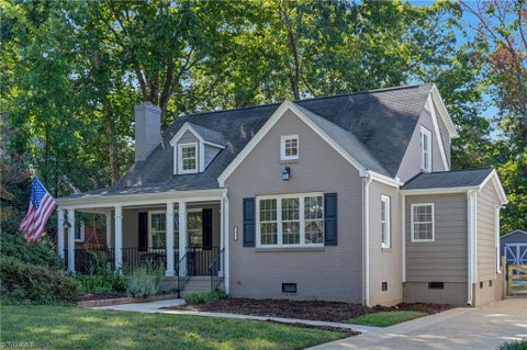 Homes For Sale - 1413 Seminole Drive<br/> Greensboro, NC 27408