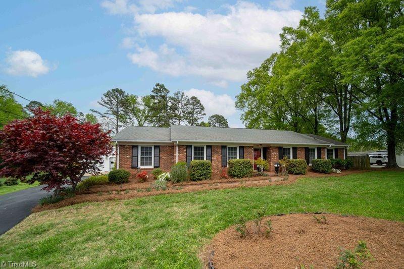 806 Branchwood Drive, Kernersville, North Carolina image 2