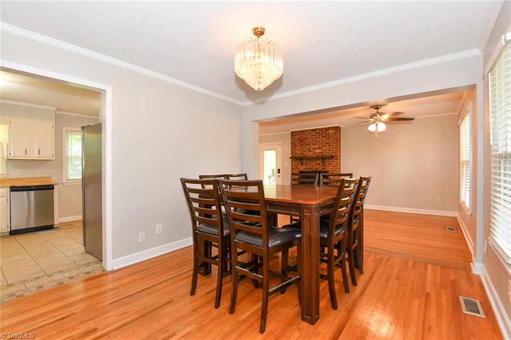 High Point, North Carolina 27265, United States, 4 Bedrooms Bedrooms, ,3 BathroomsBathrooms,Residential,Pending,161429