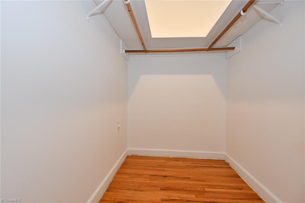 High Point, North Carolina 27265, United States, 4 Bedrooms Bedrooms, ,3 BathroomsBathrooms,Residential,Pending,161429