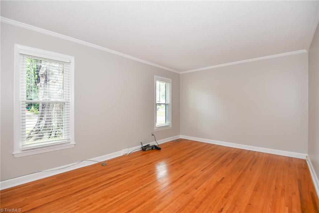 High Point, North Carolina 27265, United States, 4 Bedrooms Bedrooms, ,3 BathroomsBathrooms,Residential,Pending,161429