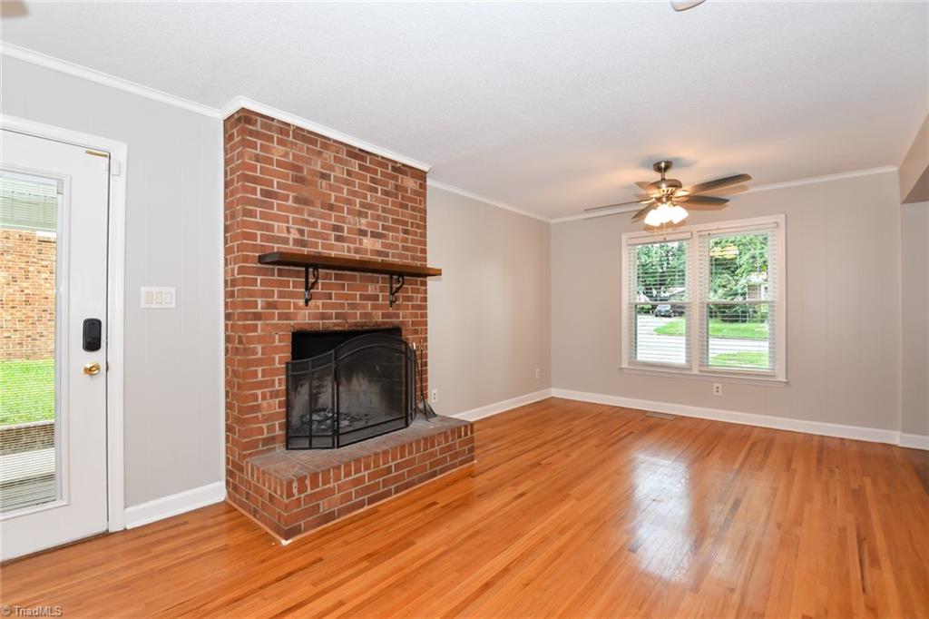 High Point, North Carolina 27265, United States, 4 Bedrooms Bedrooms, ,3 BathroomsBathrooms,Residential,Pending,161429