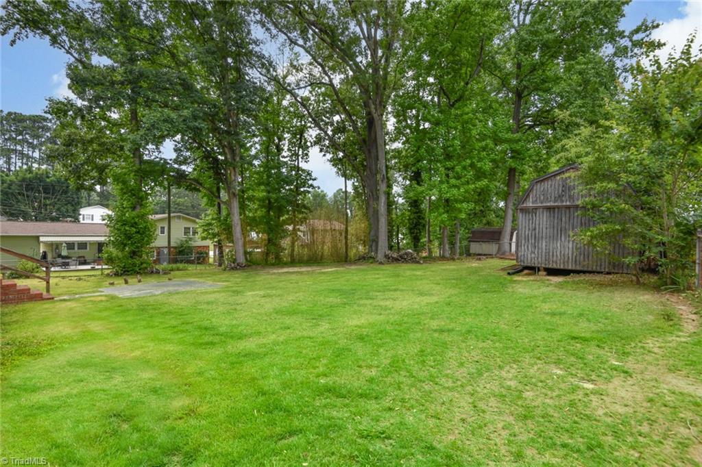 High Point, North Carolina 27265, United States, 4 Bedrooms Bedrooms, ,3 BathroomsBathrooms,Residential,Pending,161429