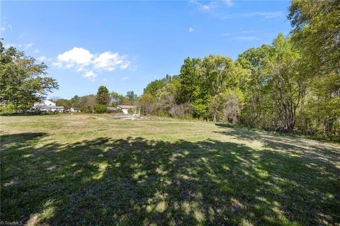 1011 Gaines Avenue High Point NC 27263