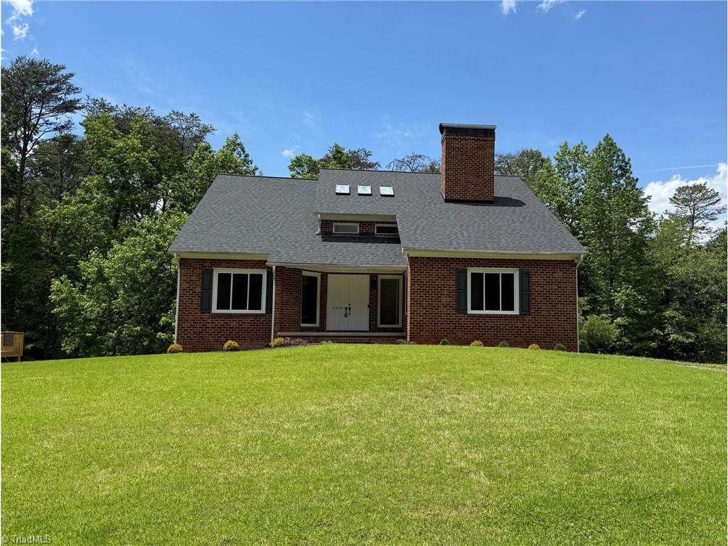 Photo of 2528 Treetop Lane, Winston-Salem, NC 27101 (MLS # 1213992)