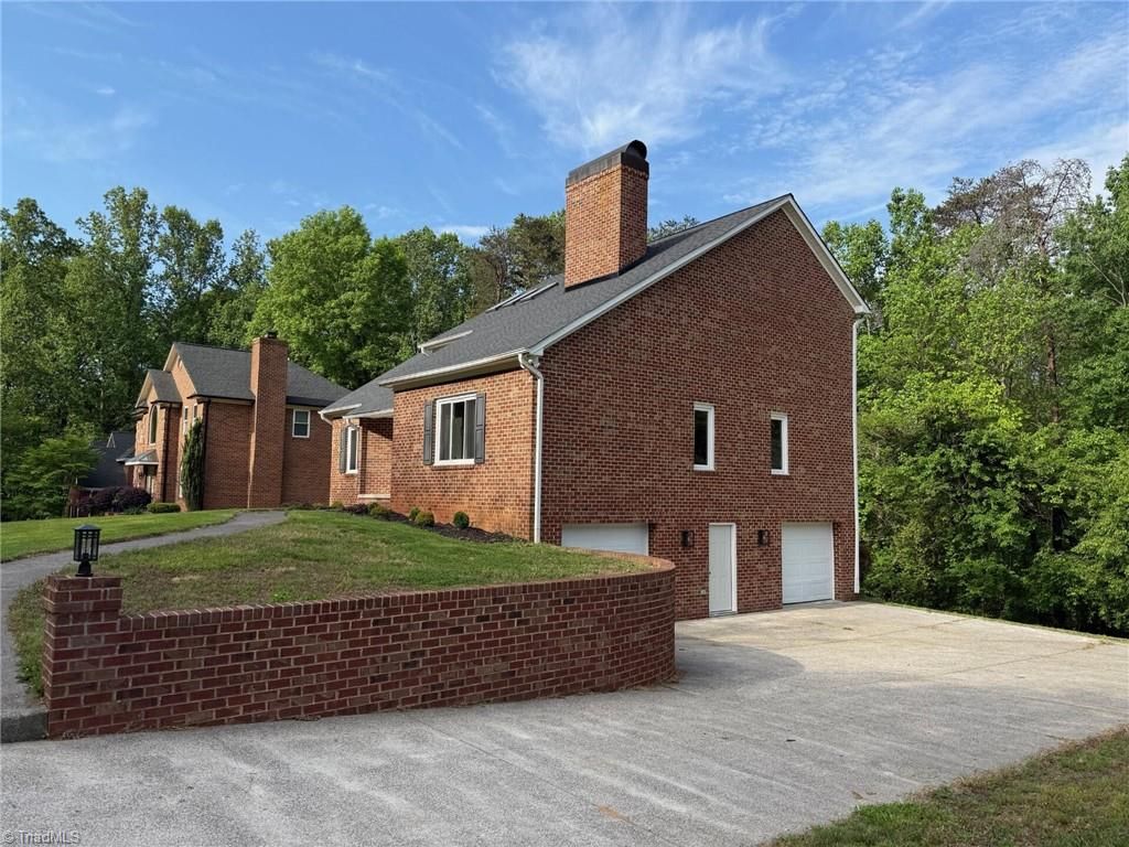 Photo of 2528 Treetop Lane, Winston-Salem, NC 27101 (MLS # 1213992)