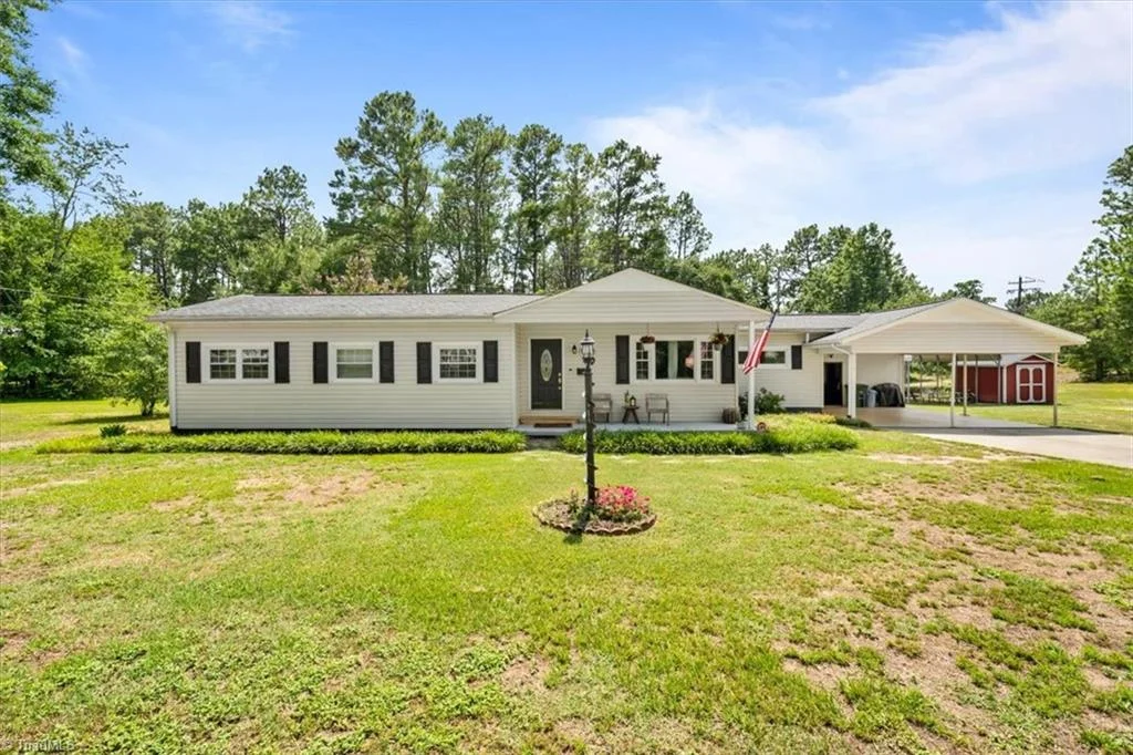 202 Walnut Street, Hamlet, NC, 28345