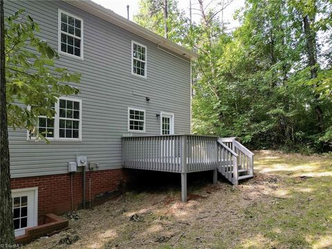 A home in Clemmons