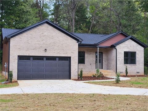 Homes For Sale - 479 Hopkins Road<br/> Forsyth County, Kernersville, NC 27284