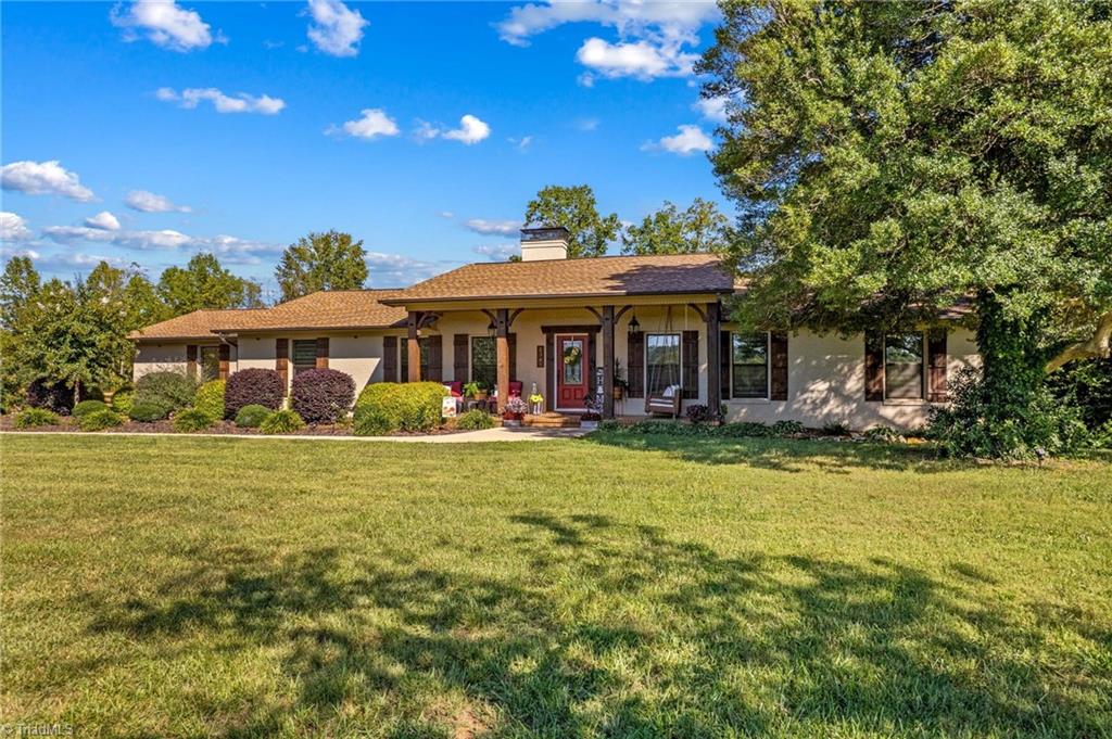 Photo of 2361 Kennedy Road, Thomasville, NC 27360 (MLS # 1235797)