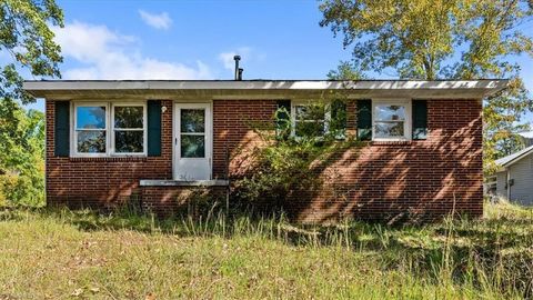 400 Kings Drive Eden NC 27288