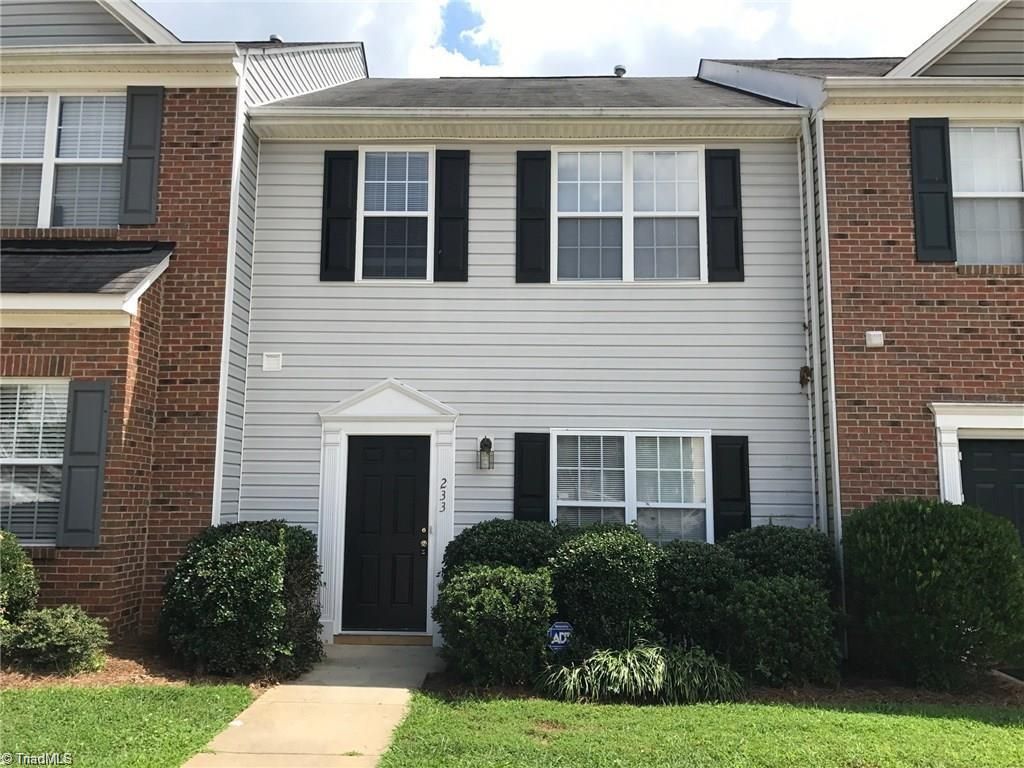 Photo of 233 Heritage Creek Way, Greensboro, NC 27405 (MLS # 1212227)